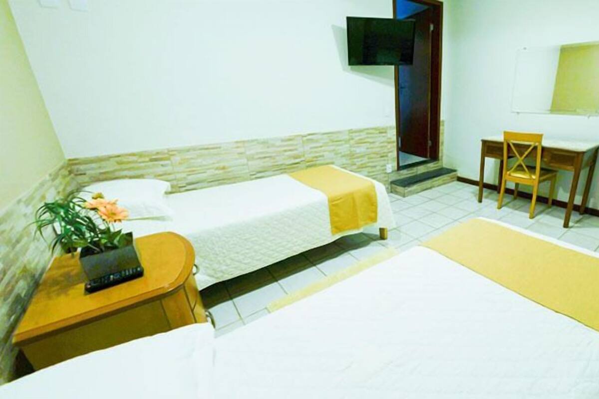 Minibar, wifi gratis, ropa de cama