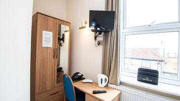 Standard-Zweibettzimmer, 2 Einzelbetten | Kostenloses WLAN, Bettwäsche