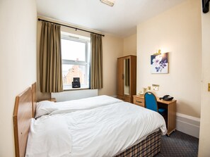 Standard Quadruple Room, 2 Double Beds | Free WiFi, bed sheets - The White Hart Inn (Redditch)