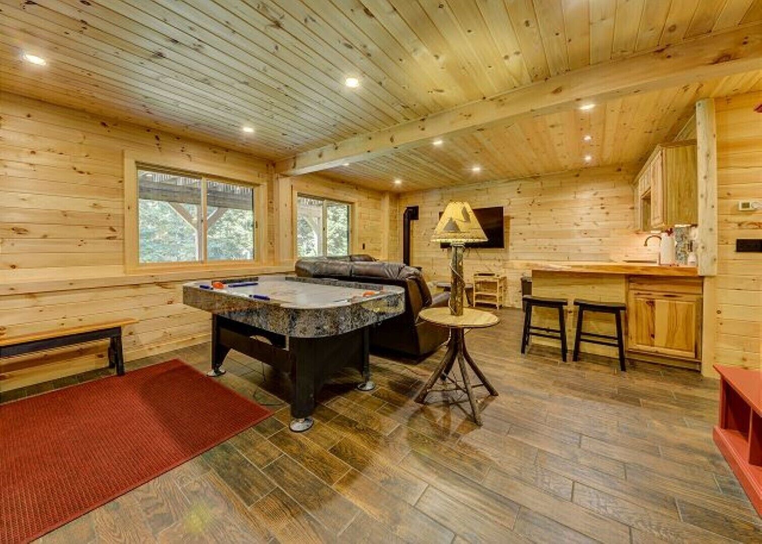 Smart TV, fireplace, DVD player