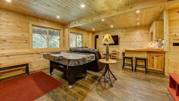 Smart TV, fireplace, DVD player
