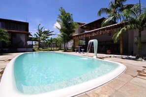 Utomhuspool