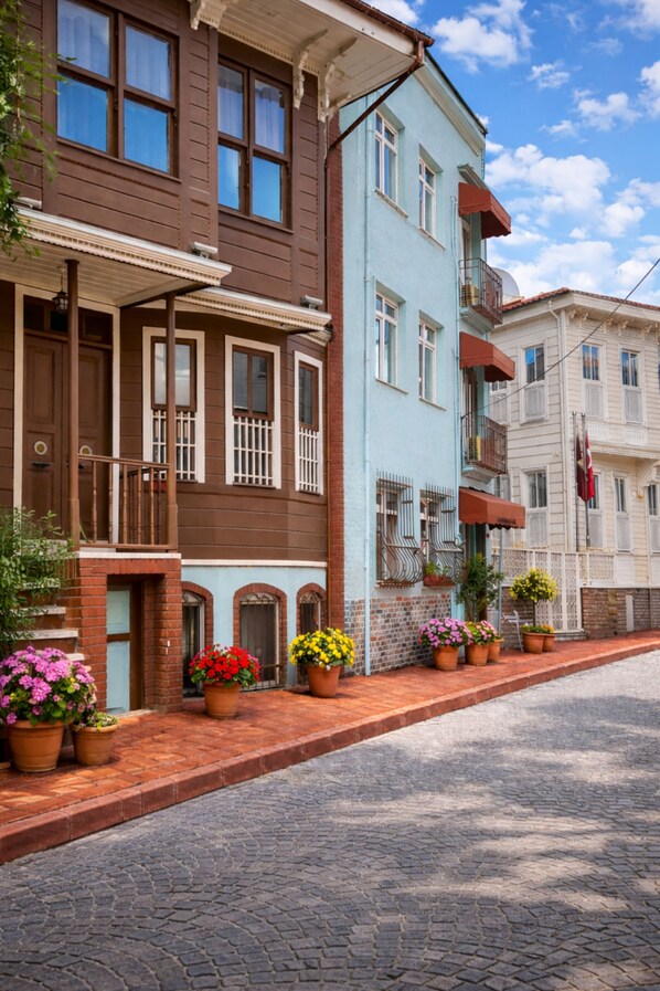 Exterior - Emirhan Hotel - Adults Only (Istanbul)