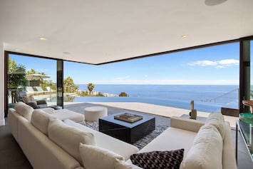 Panoramic views of Santa Monica Bay.