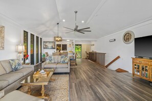 Smart-TV, DVD-spiller og bøker