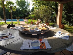 Desayuno buffet incluido todos los días 