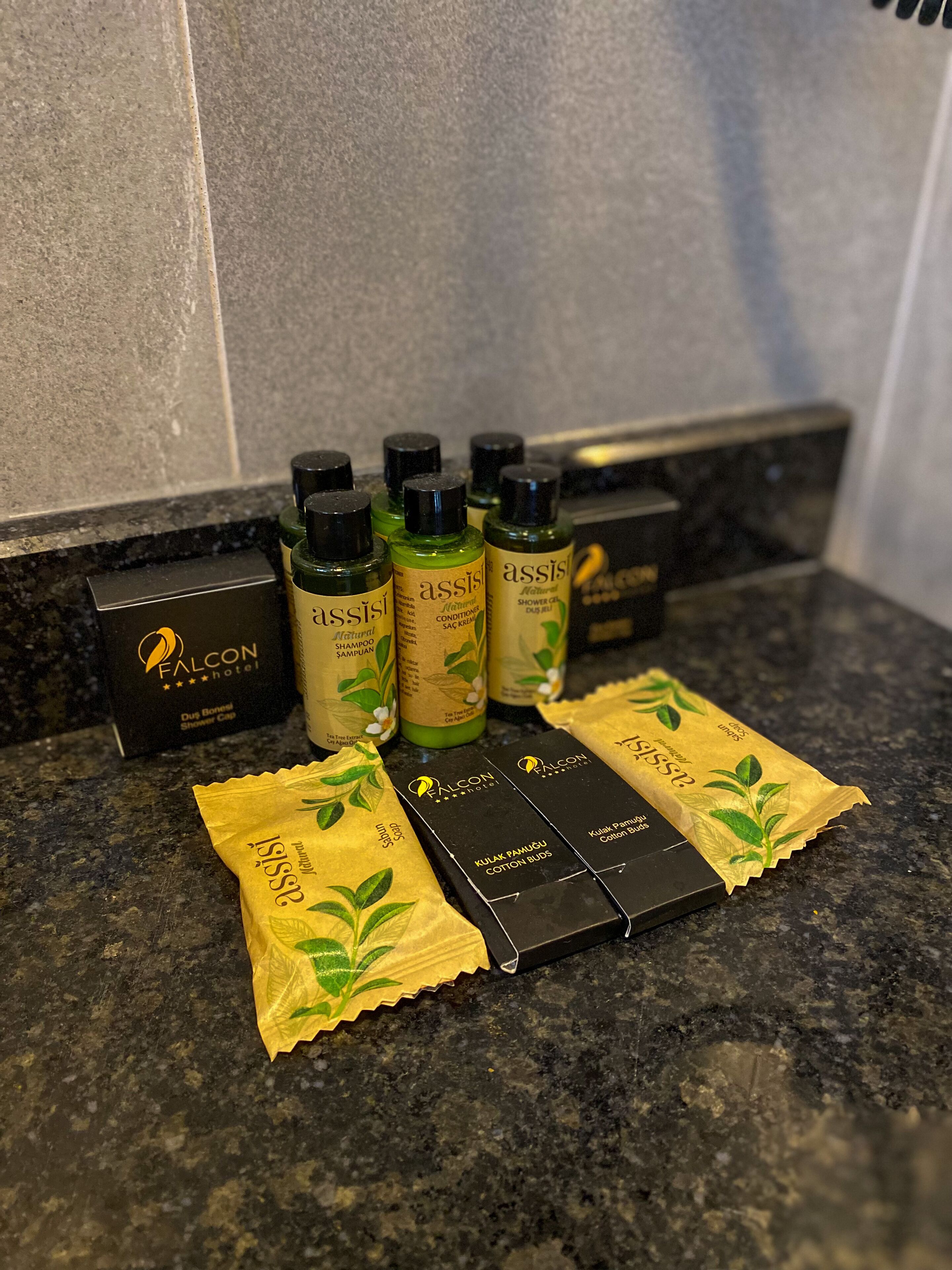 1 bedroom, egyptian cotton sheets, premium bedding, down duvets