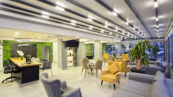 Área de estar no saguão