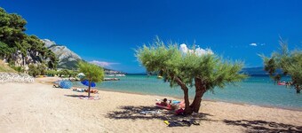 VILLA RUNJE- STONE BEAUTY with heated pool, jacuzzi, amazing view on Split & sea