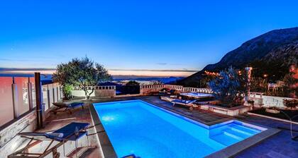 VILLA RUNJE- STONE BEAUTY with heated pool, jacuzzi, amazing view on Split & sea