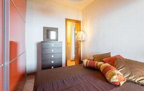 2 habitaciones y cuna de viaje 