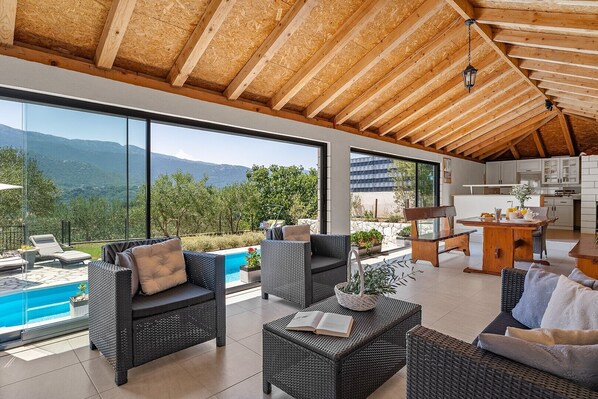 TV, fireplace, video games, foosball