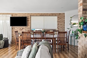 Smart TV, offices
