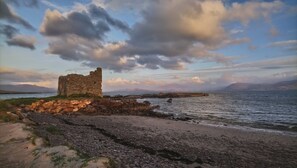 Beach nearby - Harbor View Cottage (Coomnahincha, Cahersiveen)