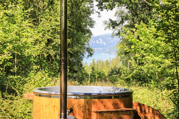 Bain à remous extérieur