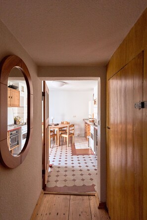 Unclassified image, 3 of 13, button