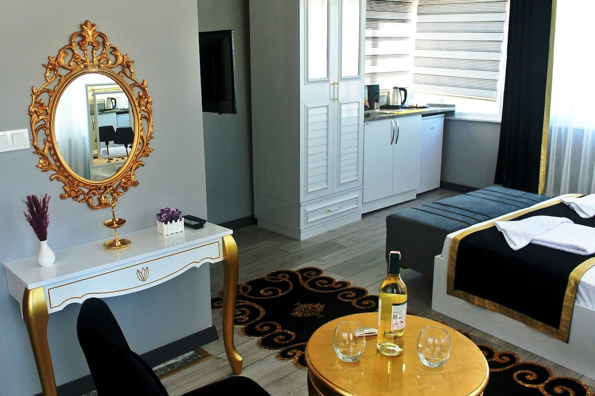 2 bedrooms, premium bedding, memory-foam beds, individually furnished