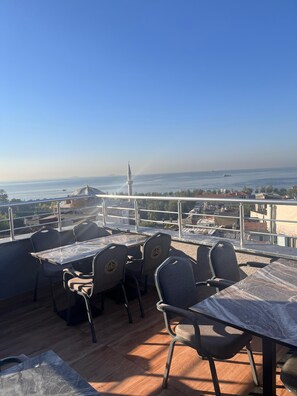 Daily continental breakfast (EUR 5 per person) - Emirhan Guest House & Suites (Istanbul)