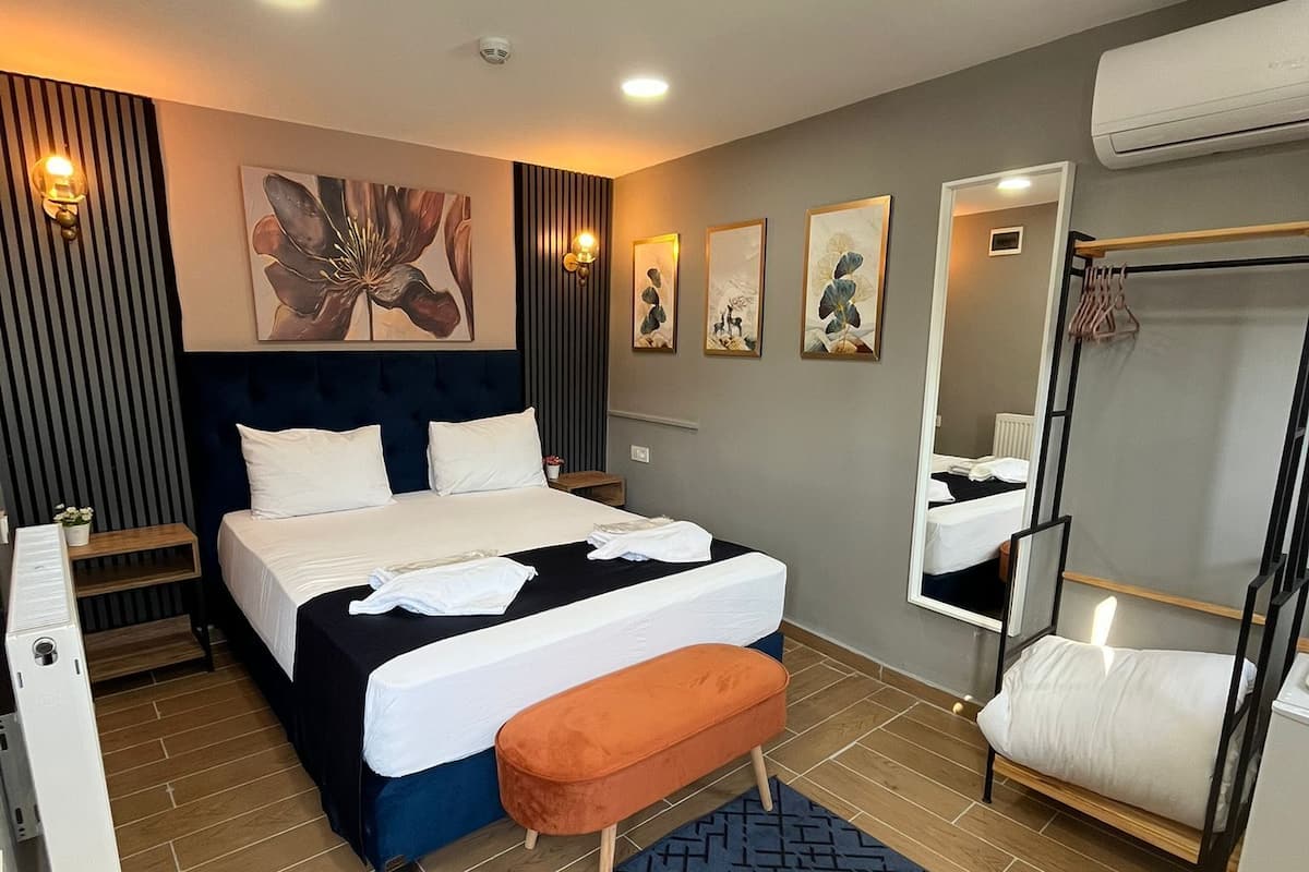 Executive-Zimmer, 1 Doppelbett, eingeschränkter Meerblick | Hochwertige Bettwaren, Betten mit Memory-Foam-Matratzen