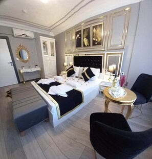 Junior Suite, 1 Bedroom, Refrigerator & Microwave, City View | Premium bedding, memory-foam beds, individually furnished - Emirhan Guest House & Suites (Istanbul)