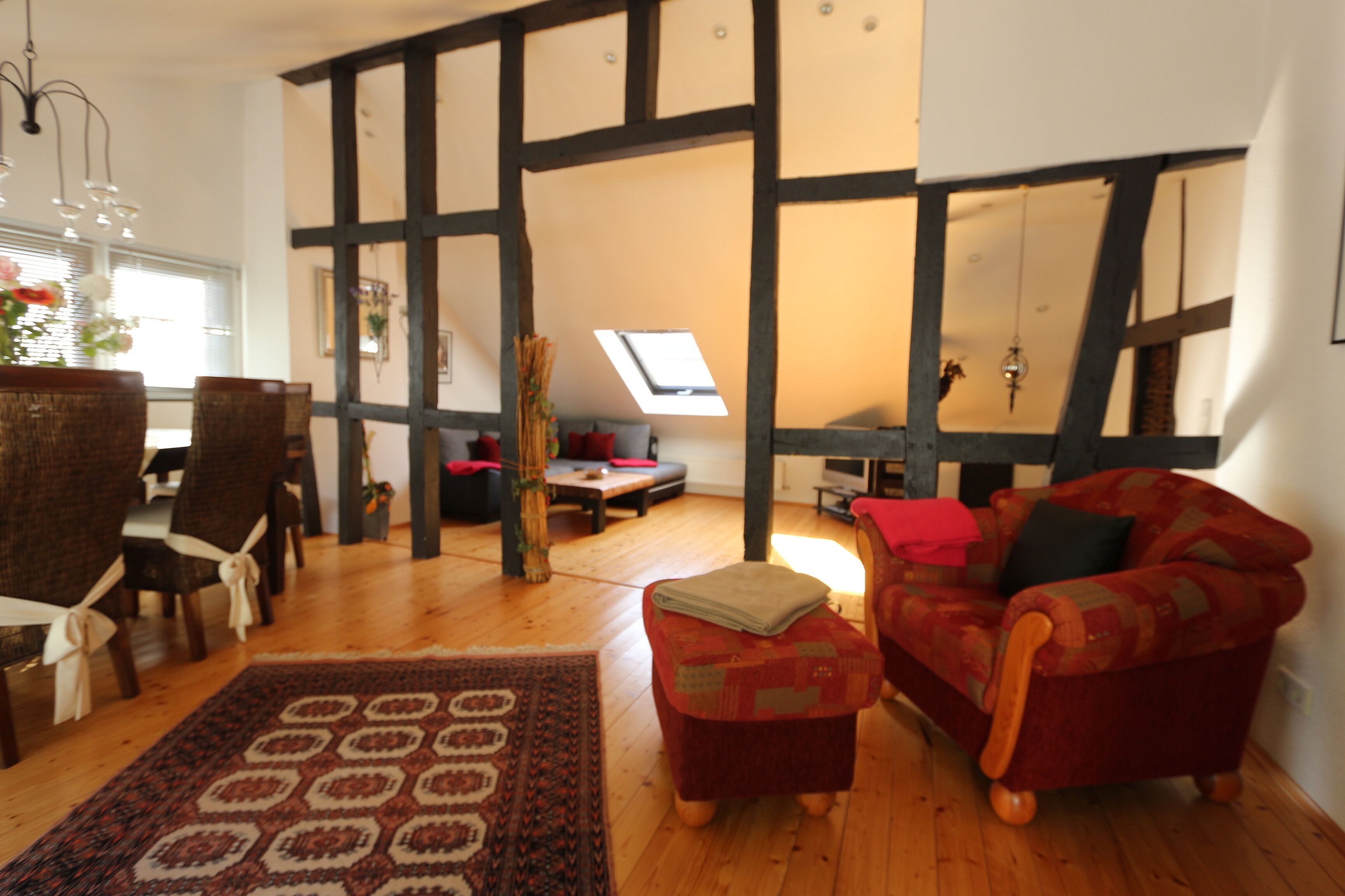 Tv, dvd-spelare, ett musikbibliotek och en stereo