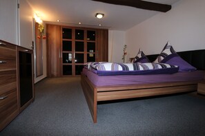 2 Schlafzimmer, Bügeleisen/Bügelbrett, WLAN, Bettwäsche