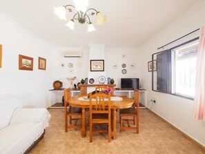 Interior - Cubo's Finca Isabel Privacy & Relax / private pool / air conditioning / free wifi (Alhaurín el Grande)
