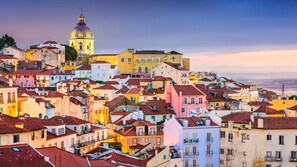 Exterior - A charming mezzanine apartment in the heart of Lisbon historic center.  ;)) (Lisboa)