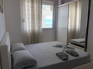 1 bedroom, iron/ironing board, free WiFi, bed sheets - Beachfront house - Vlora (Valona)