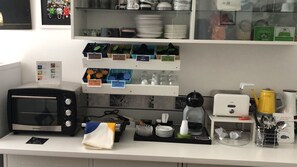 Inbegriffenes Frühstück zur Selbstbedienung