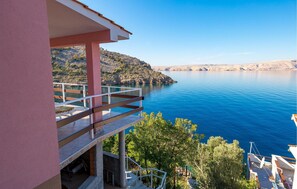 Property grounds - Amazing apartment in Jablanac with WiFi (Jablanac)