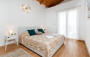 2 chambres, lit parapluie, Wi-Fi gratuit, draps fournis