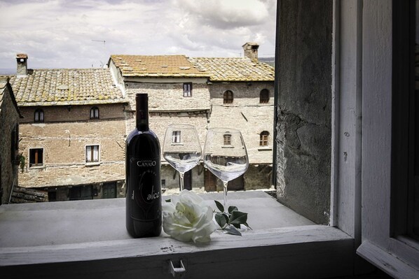 Interior - Lovely apartment for 6 people with WIFI, A/C, TV and pets allowed (Cortona)