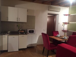 Dining - Vicolo San Francesco apartment (Verona)