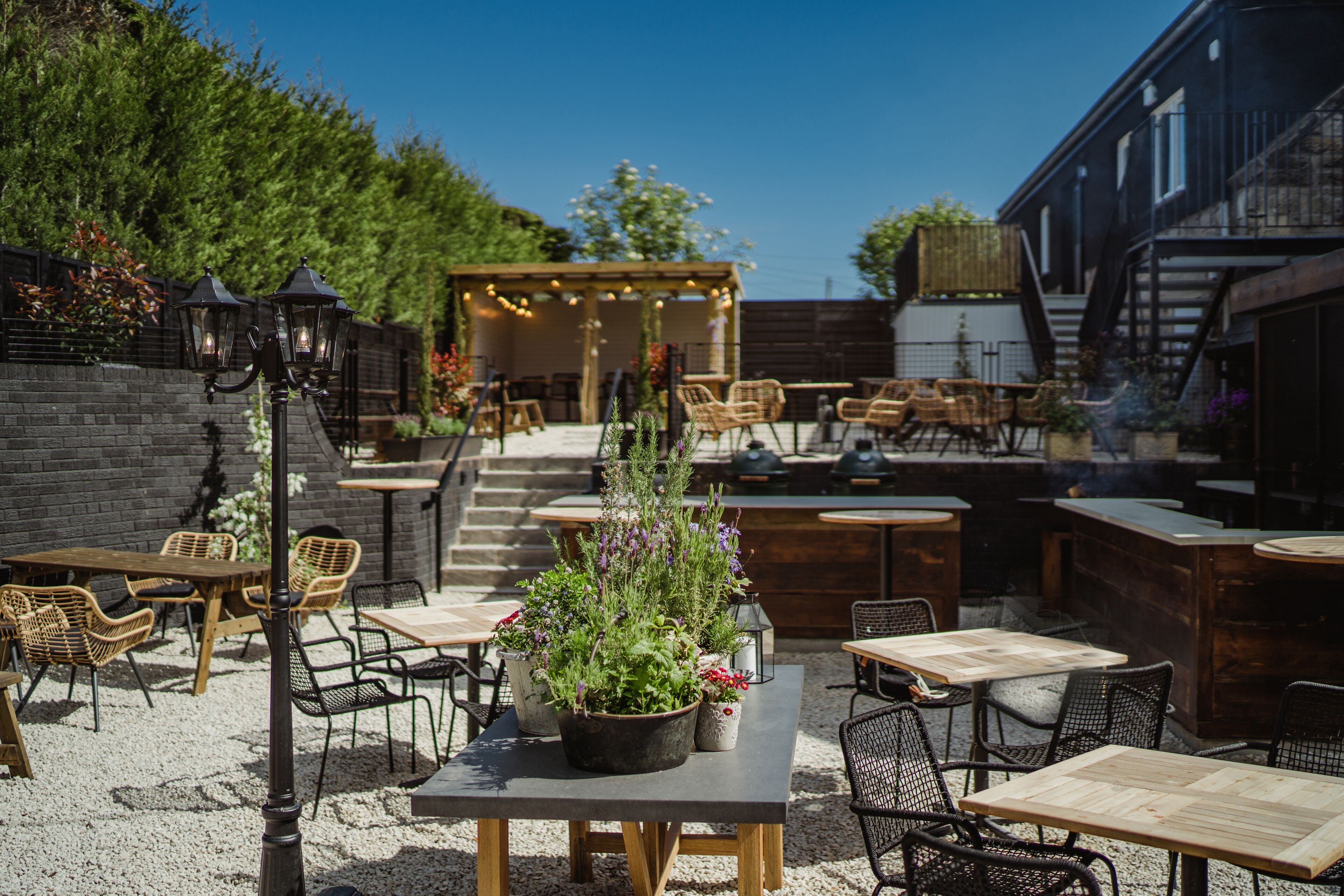 breakfast, lunch and dinner served