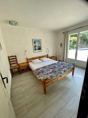 5 chambres, fer et planche à repasser, accès au Wi-Fi (inclus)