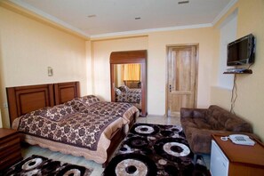 Soundproofing, iron/ironing board, free WiFi, bed sheets