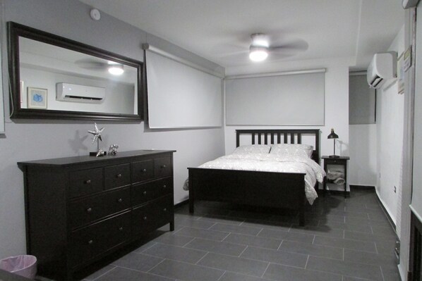 1 غرفة نوم ومكواة/لوح كي وواي فاي وملاءات أسرّة