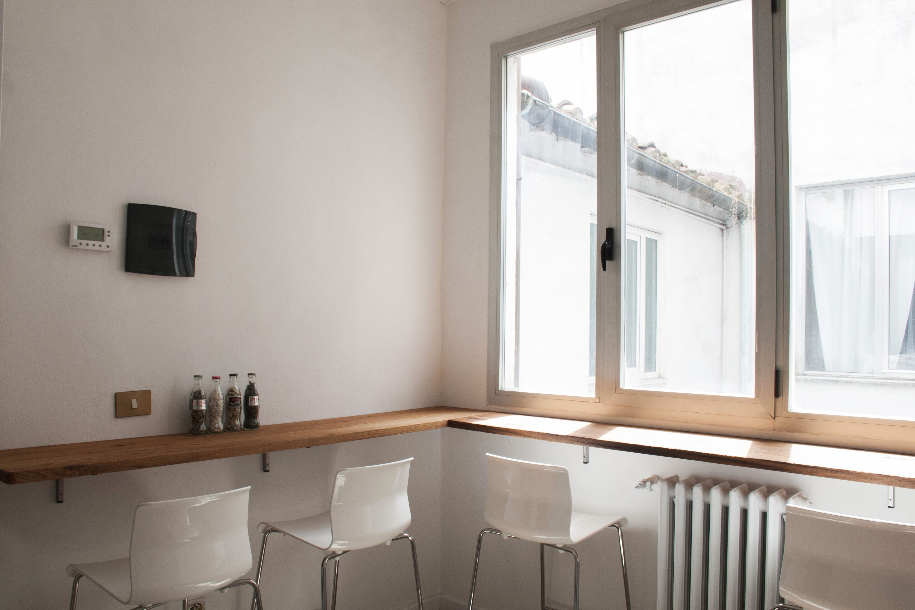 Réfrigérateur dans l'espace commun