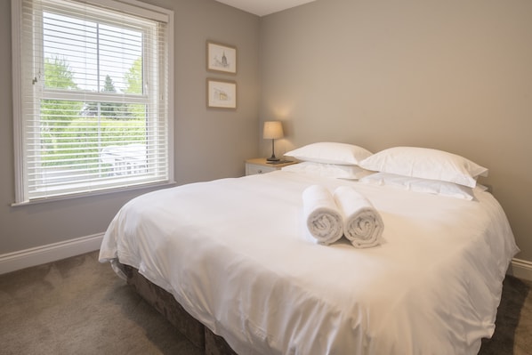 House | 2 bedrooms, Egyptian cotton sheets, premium bedding, Select Comfort beds - Blackfriars Cottage (Salisbury)