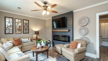 TV connectée, cheminée