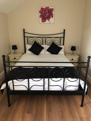 Ferienhaus | 3 Schlafzimmer, Bügeleisen/Bügelbrett, kostenloses WLAN, Bettwäsche