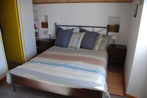 2 bedrooms, iron/ironing board