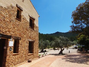 Front of property - Cortijo La Ajedrea (Siles)