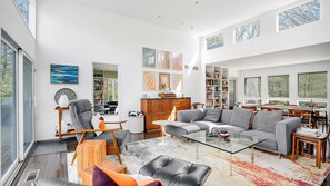 Smart-TV og stereoanlegg