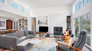 Smart-TV og stereoanlegg