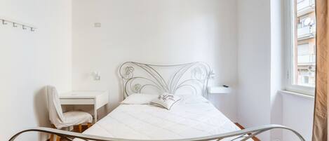 Chambre Classique, salle de bains attenante (Camera Standard) | Couette en duvet d'oie, matelas mémoire de forme