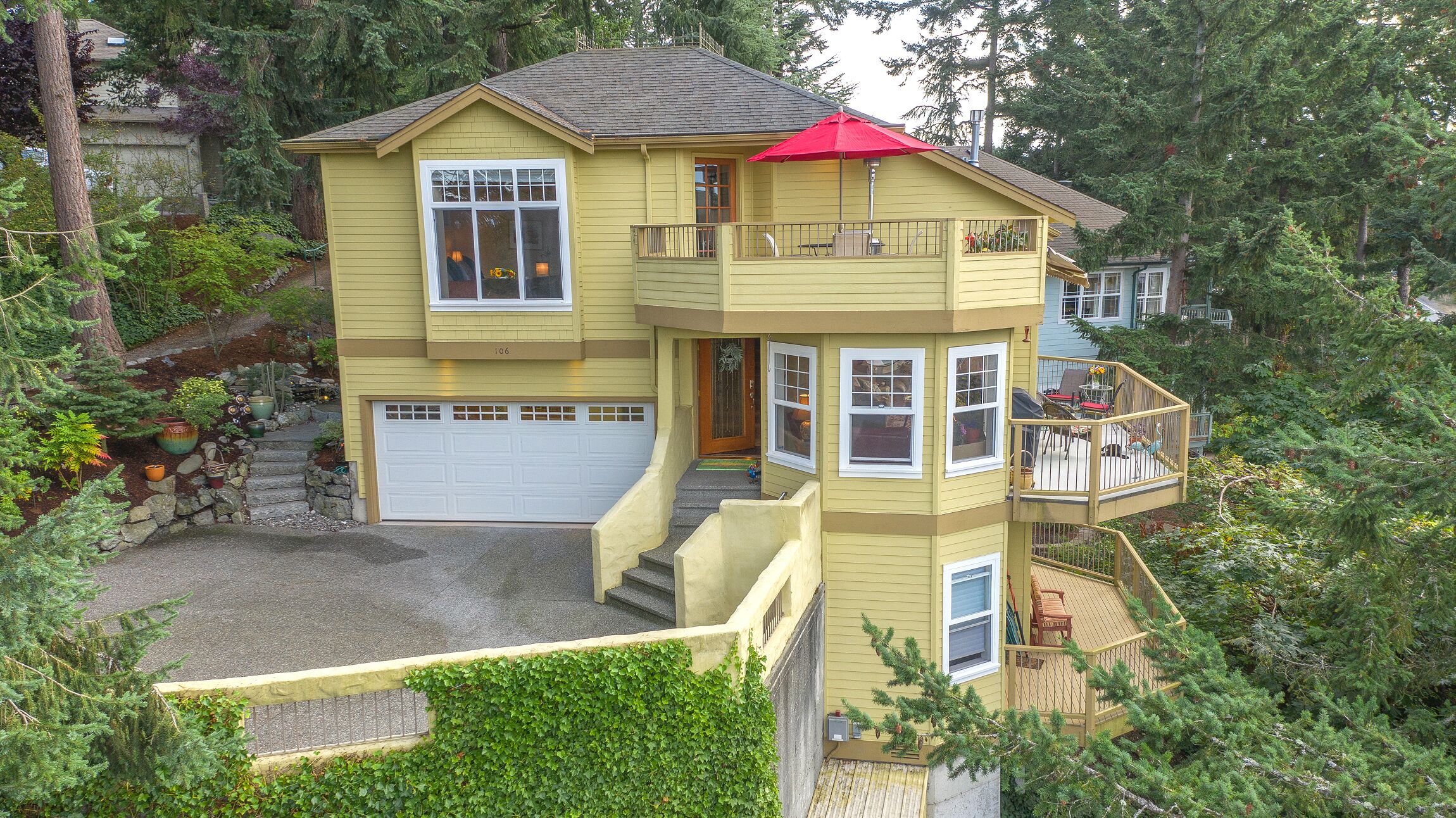 New Listing:  Cozy, Comfortable Home with Fantastic Views in La Conner Village