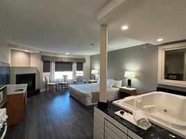 Escritorio, cortinas blackout, sistema de insonorización y wifi gratis 