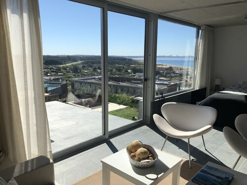 Vue sur l'océan et la ville de Punta del Este